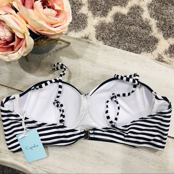 {NWT} Cupshe Bikini Top Black + White Padded SZ. L - Picture 3 of 8